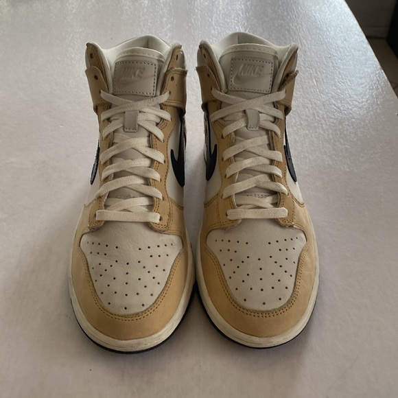 NIKE Dunk High Women’s Sneakers DX2044-101 Size 7.5 - Picture 4 of 10